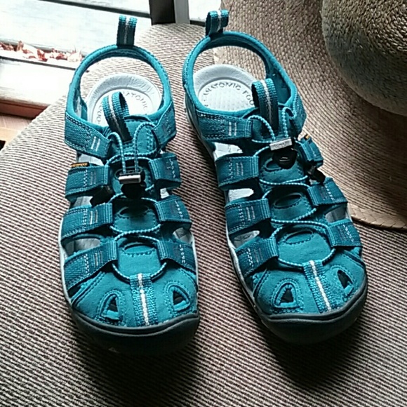 Keen Shoes - Keen sandles new